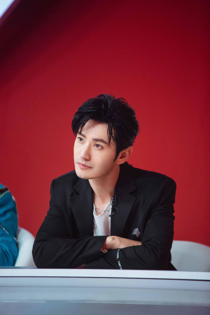 《乘风破浪的姐姐2》开播 见证人黄晓明直言敢说状态好可