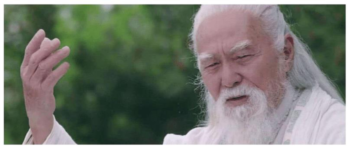 张三丰为何没去打明教?你看谢逊的师父是谁,张三丰也要给他面子