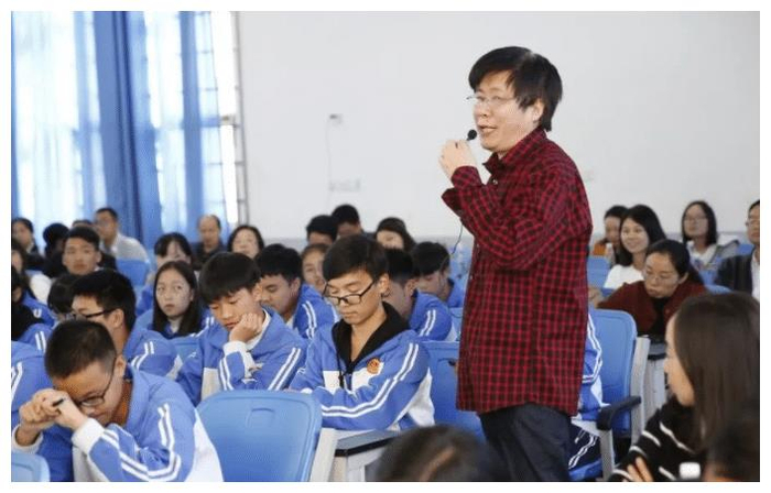 重点高中“普通班”,和普通高中“尖子班”,差距不是一星半点