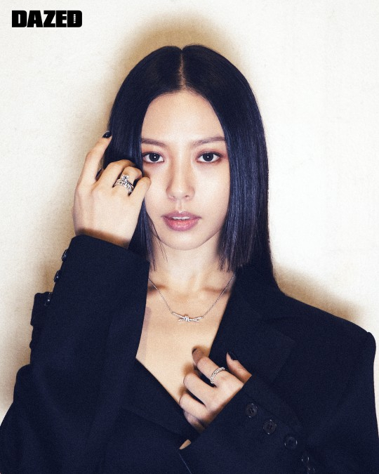 韩国女艺人高敏诗最新杂志写真曝光