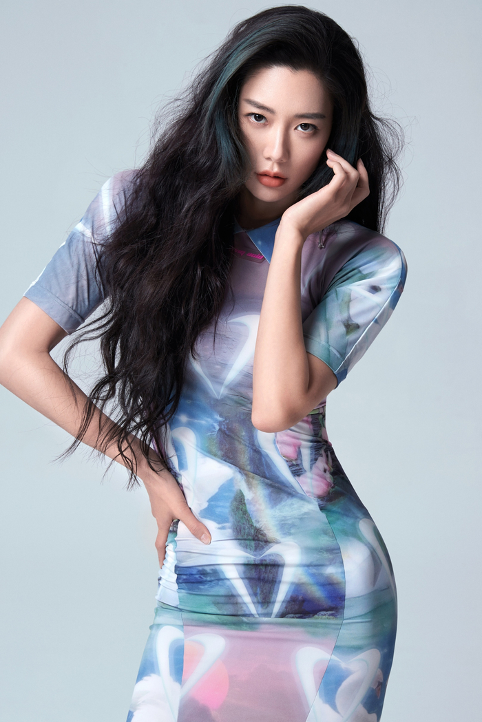 大红包定档1月22日喜剧女神克拉拉爆笑回归