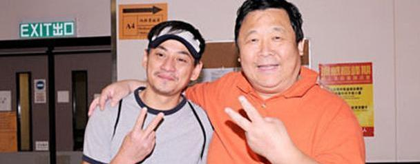 83版《射雕英雄传》的“老顽童”,如今生活得如何?