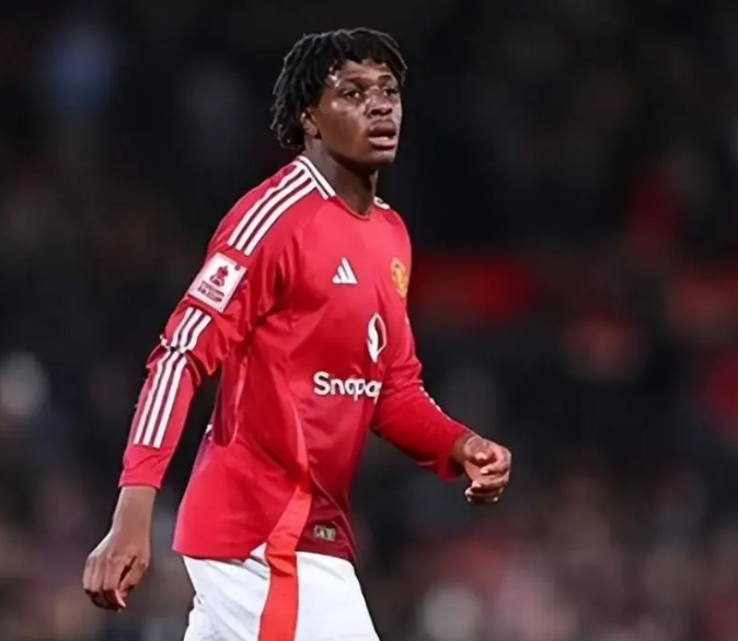 6场2球2助！领跑英超评分榜，曼联3000万捡到宝，边路爆破冲欧冠