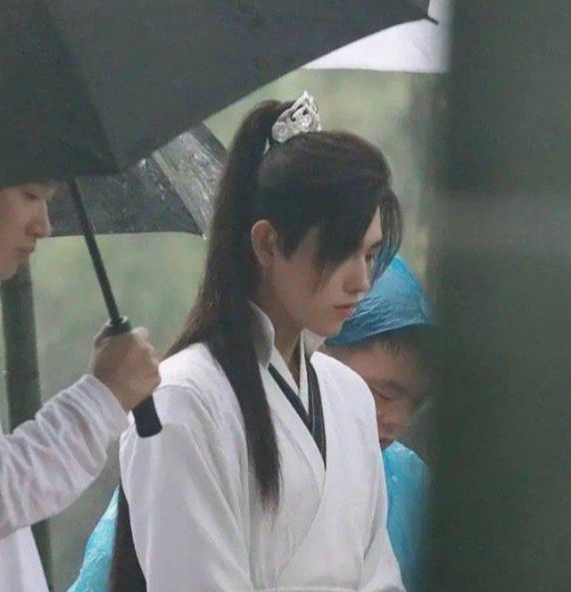 罗云熙,陈飞宇主演的《皓衣行》饭拍路透 楚晚宁墨燃古装太仙了