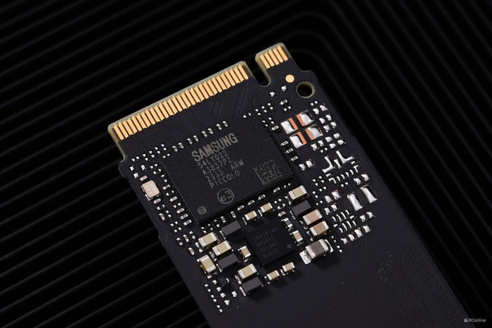 让三星 990evo将你所爱的都装下!