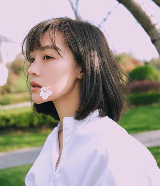 美女演员模特佳琪,魅力可人!__财经头条