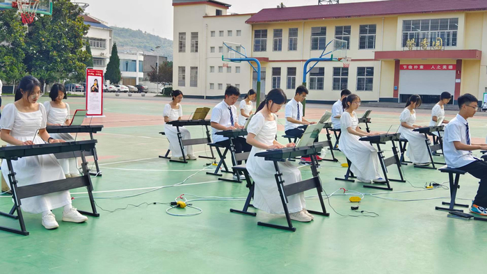 图组:剑门关高级中学举办高中20年发展成果汇报会之学生才艺展示