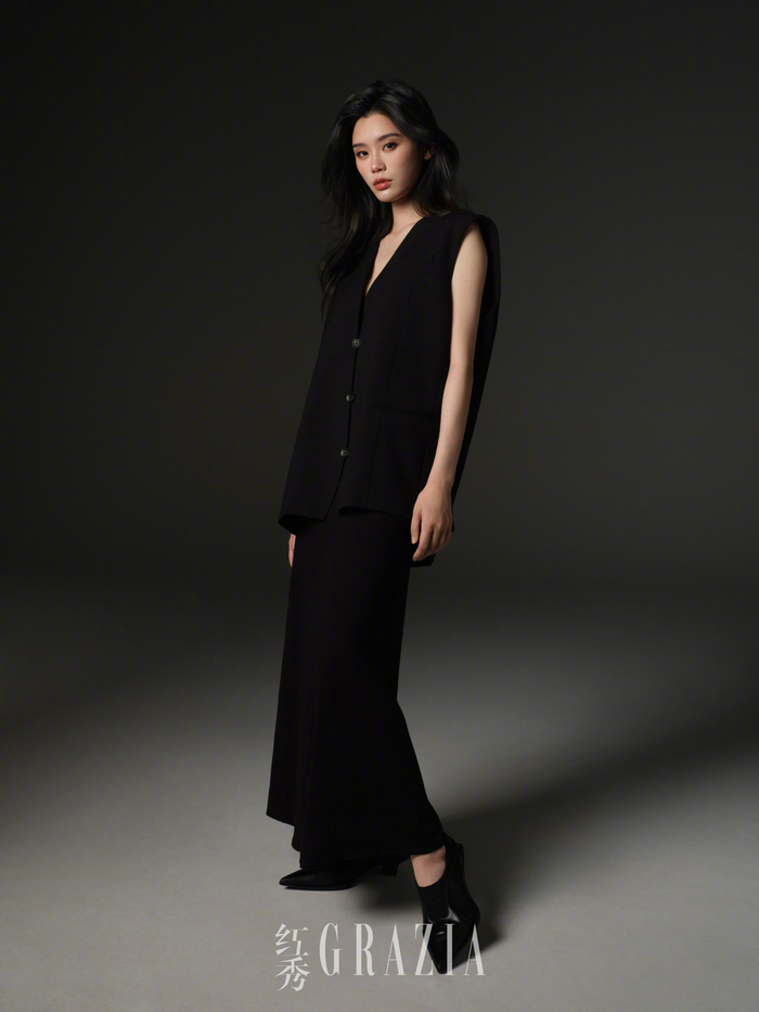 何穗奚梦瑶赵佳丽潘浩文红秀封面来啦美从不需要被定义