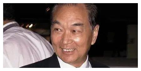 享年90岁!香港资深老戏骨因病逝世,曾是红极一时的小生