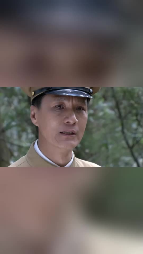 盾神:医生把孙四康身上藏着的汤伯凡的全家福交给曹政_手机新浪网
