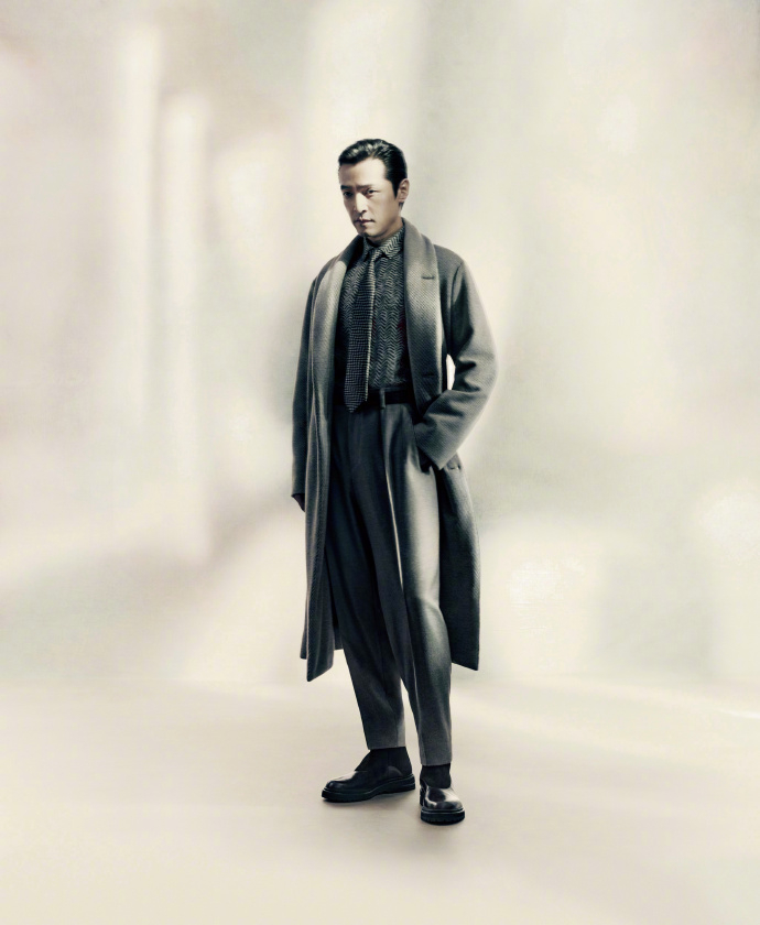 胡歌出镜演绎giorgioarmani2023秋冬系列大片