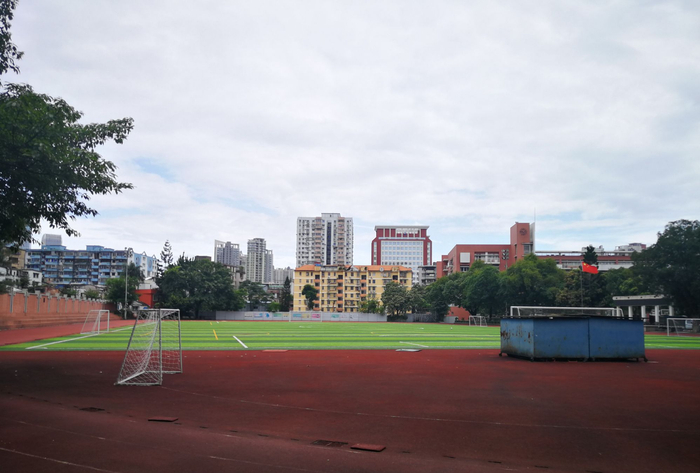 游览一番广州市第五中学，培养莘莘学子的好地方