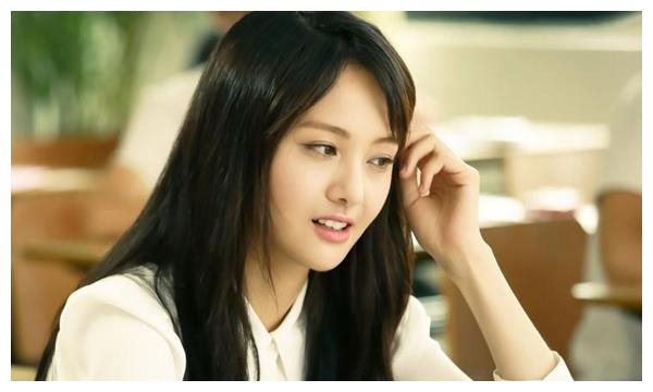 率直郑爽引网友吐槽到底是人设还是本性如此