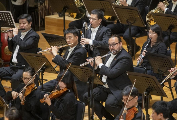 谭利华执棒北京交响乐团首演《中国音画》颂今音乐主题管弦乐组曲