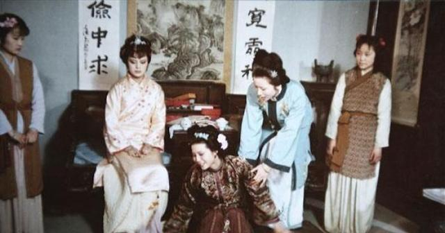 《红楼梦》探春为何不喜欢李纨?李纨的内里藏奸众人皆知