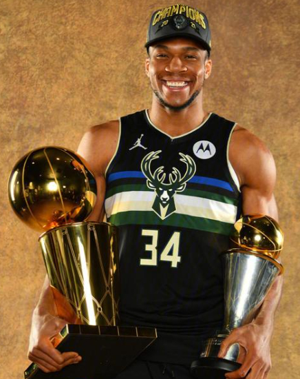 恭喜库里！字母哥空降成真！勇士梭哈报价，双核驱动冲第五冠