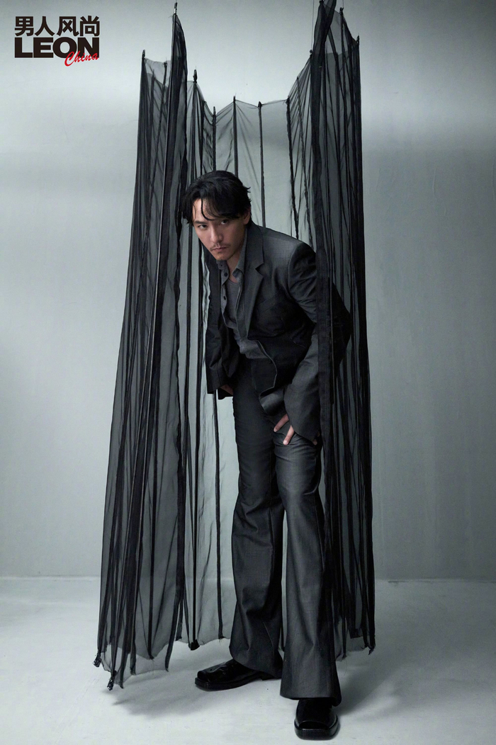 张震登leon男人风尚四月刊封面依旧沉稳帅气