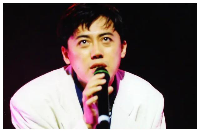 张宇与妻子十一郎为爱子庆生，22岁儿子罕露面，比老爸高大帅气|张宇_新浪娱乐_新浪新闻