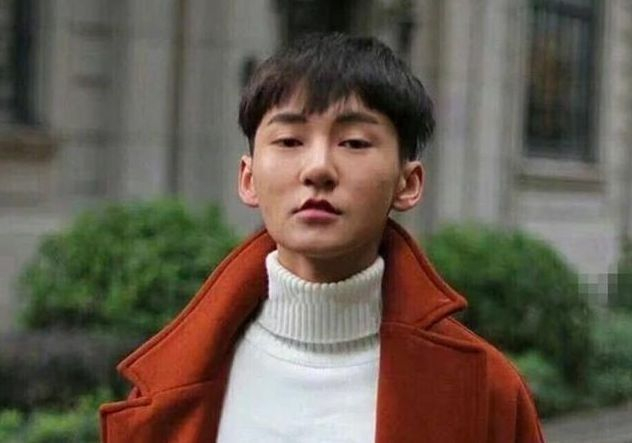 网红李由承认变性成功,自爆手术后痛了两个月,粉丝夸她像刘亦菲|女生|艾比|女网|手术单|女厕所_新浪娱乐_新浪新闻