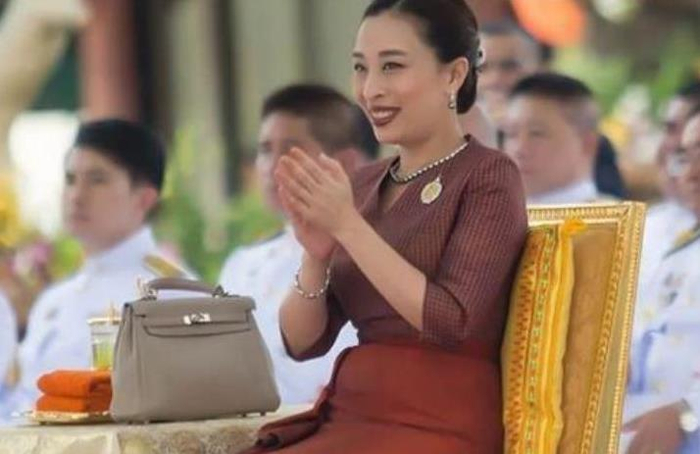 42岁帕公主换发型短发意外撞脸郭晶晶泰国未来女王就是霸气