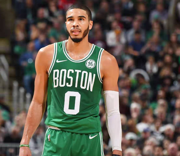 塔图姆需要在季后赛证明自己,过去几年的表现让他成为了伪巨星|塔图姆