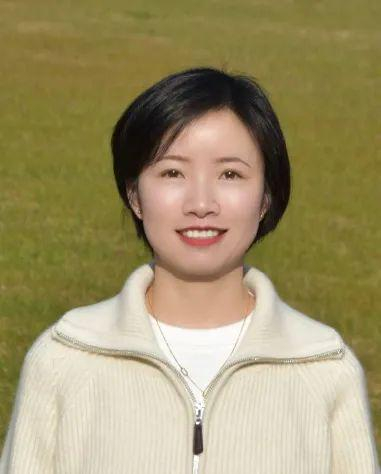 郑亚萍(历史)研究生学历,信高优秀教师,师生同考一等奖,讲题比武大赛