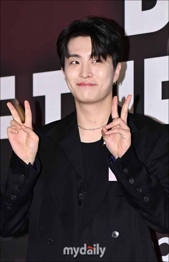 got7成员崔荣宰等艺人出席2023年度品牌大赏颁奖礼