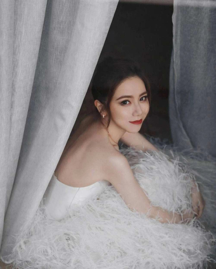 张之臻捧场邓紫棋演唱会,通过社交媒体许愿希望能买到票|社交媒体