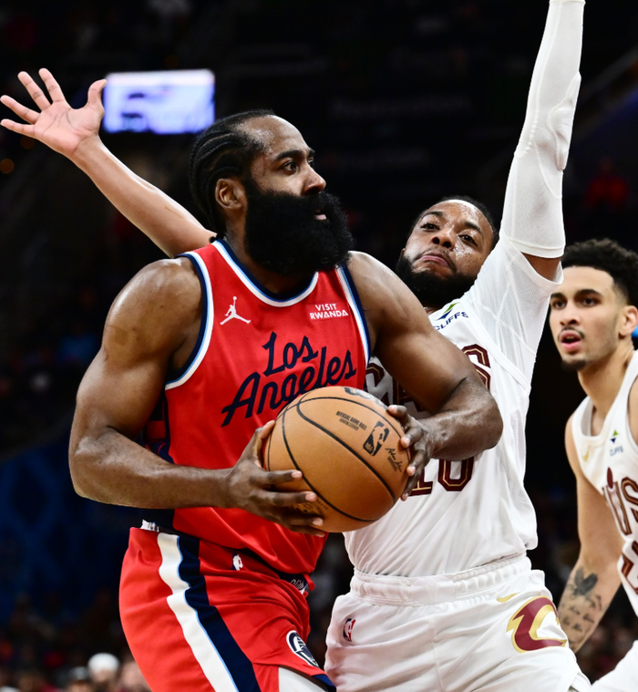 突发交易！哈登被摆上货架，空降东部第一，快船太无情