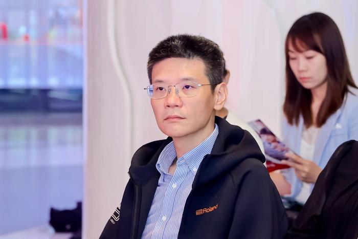 逻兰（上海）电子有限公司营销本部长严斌严斌表示，作为世界上最大的电
