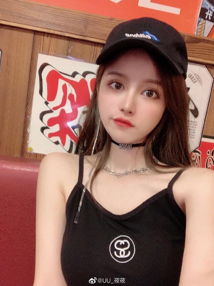 那艺娜的废物TeenSix首秀