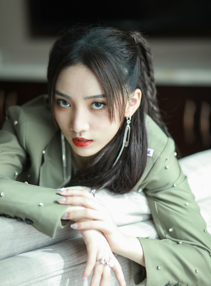 苏芮琪清爽甜酷写真,又甜又飒