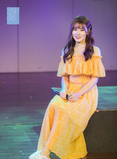 SNH48-温晶婕生日公演结束后晒出美照,感谢大家的支持!
