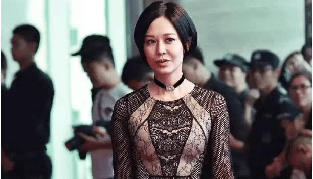 周星驰前任孙佳君,之前凭借着《百变星君》爆红,现身价过百万