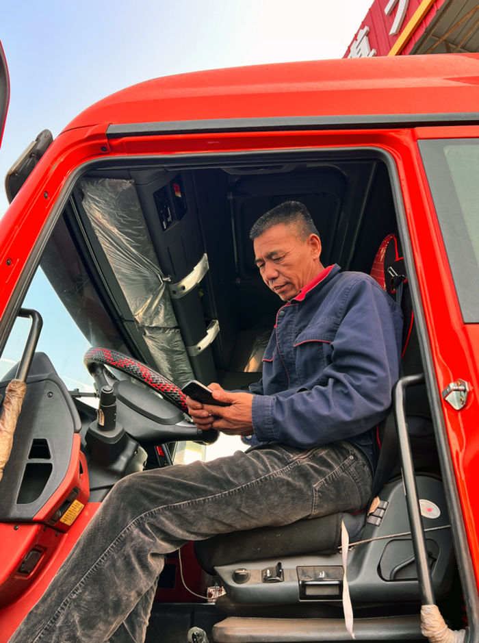 拉煤车选择它好开舒适还多赚