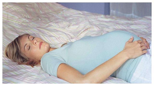 怀孕后睡姿对胎儿的有影响吗？别着急，这篇告诉你