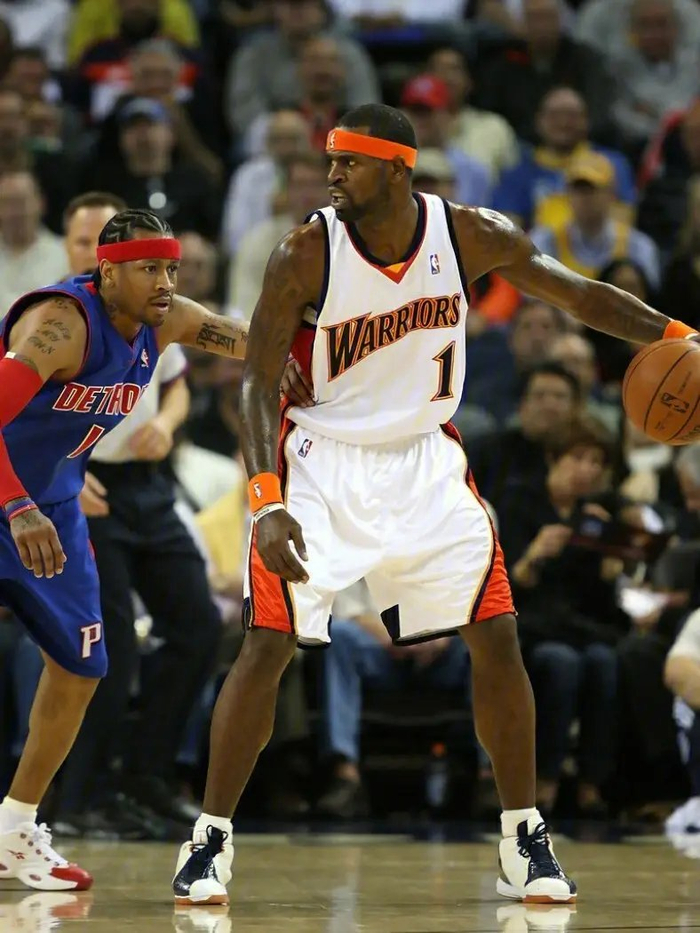 前老船长斯蒂芬杰克逊,97年二轮秀上演黑八,03年随马刺获总冠军