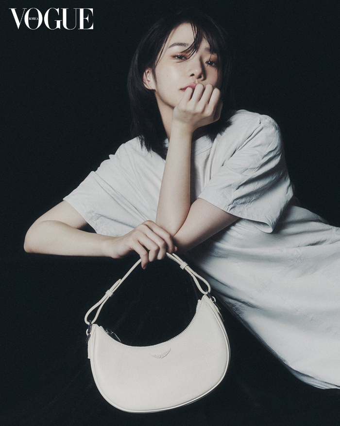 韩国女艺人朴珪瑛最新杂志写真曝光__财经头条