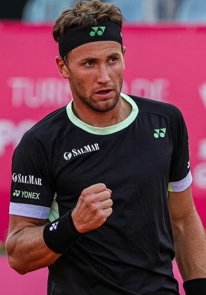 赛季接近中段,获得巡回赛冠军最多的男球员都有谁?