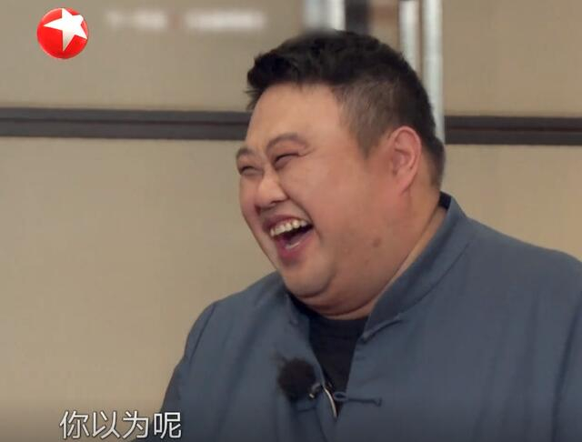 素人要求李沁喂自己吃东西,贾乃亮的临场反应被赞情商高