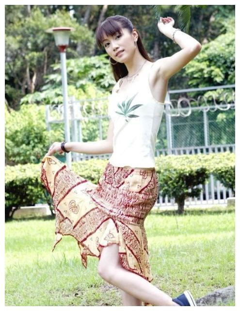 42岁林韦君:出道26年劈腿14次,不喜欢霍建华,今仍旧单身