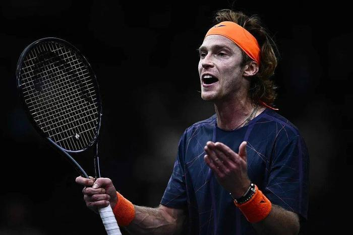 卢布谈年终同德约和阿卡竞争:想赢只能希望他们打得差__财经头条