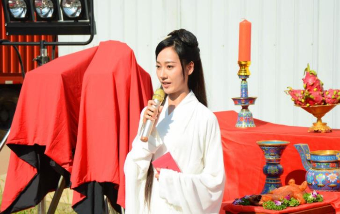 可以在爱奇艺看,《燕赤霞之镇魔龙女》是导演柳青执导,冯俊熙,曾霏