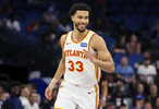 三分52%却被裁！鹈鹕放弃加拿大射手，休斯坦NBA之路再遇转折