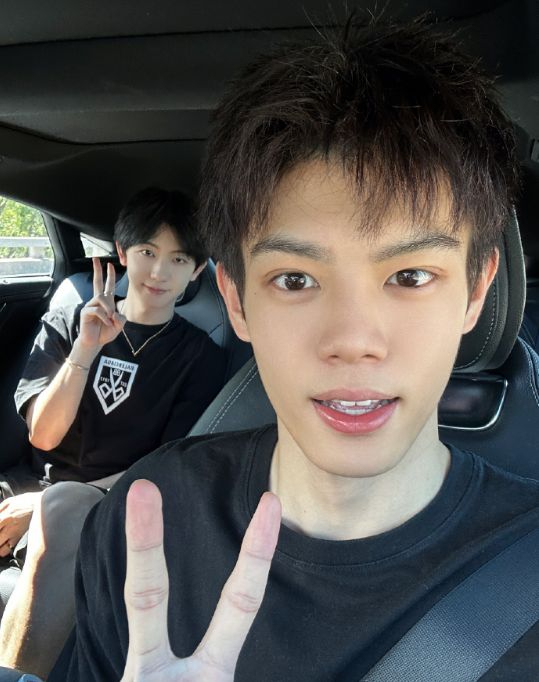 陈律刘聪疑要分手,相恋一年曾多次吵架,刘聪被扒曾是直男__财经头条