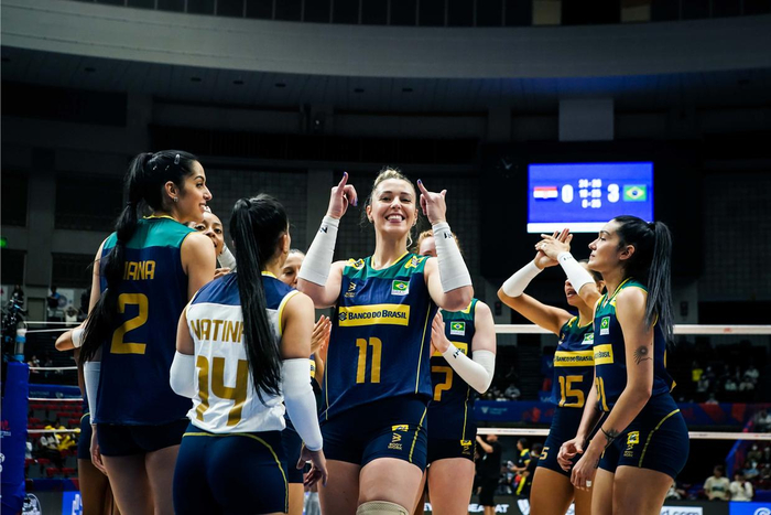 名单:主攻:加比,克里斯蒂娜,巴索,贝格曼,达罗伊特接应:基西,洛伦内