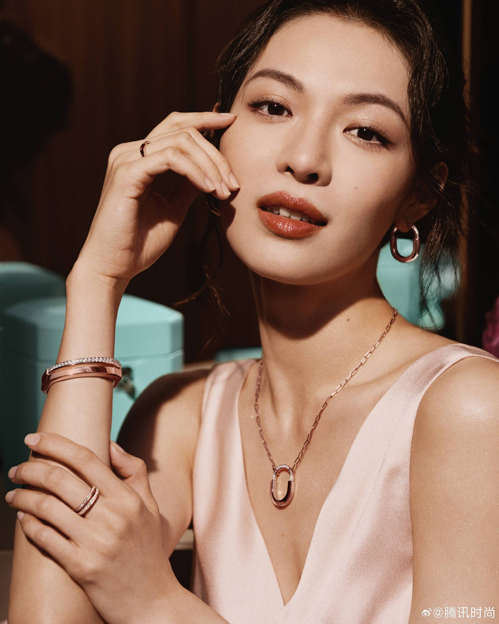 钟楚曦出镜 tiffany & co. 蒂芙尼 2023 节日季广告大片