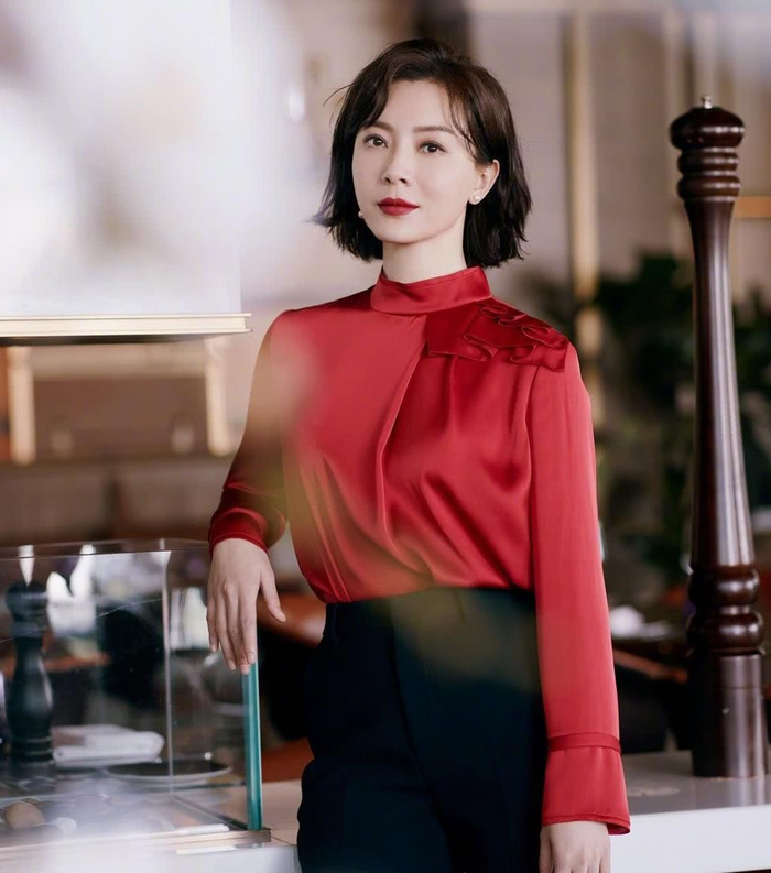 红色穿搭,学陈数穿搭,穿出不一样的反差感