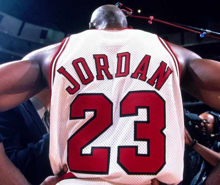 乔丹生涯15年6次夺冠,剩余9年的统治力如何?|总冠军|nba|迈克尔·乔丹|球队|赛季_新浪体育_新浪新闻