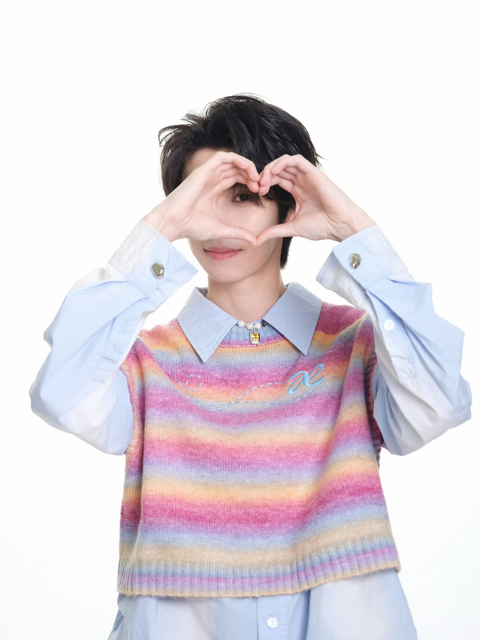 林墨超可爱随拍缤纷色彩个性鲜明元气满满青春洋溢